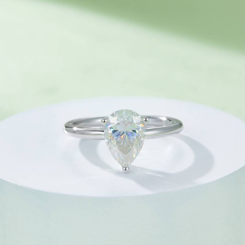 Classic梨形S925银镀白金MoissaniteWomen's Ring2.0ctD级